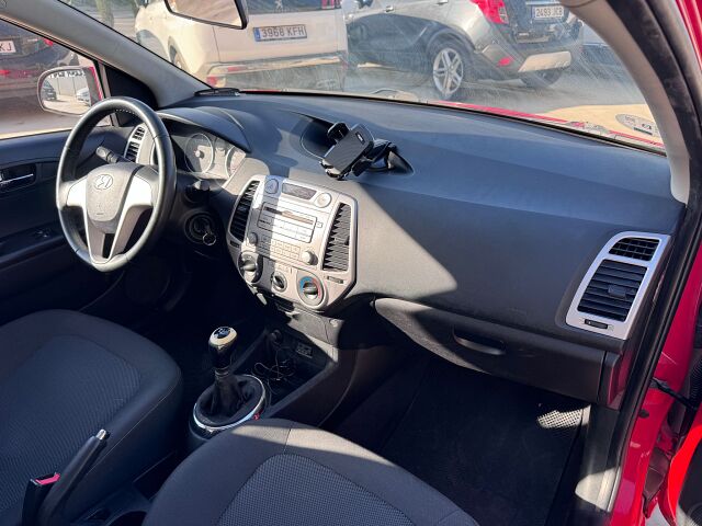 HYUNDAI I20 COMFORT 1.4 CRDI SPANISH LHD IN SPAIN ONLY 89000 MILES SUPERB 2012